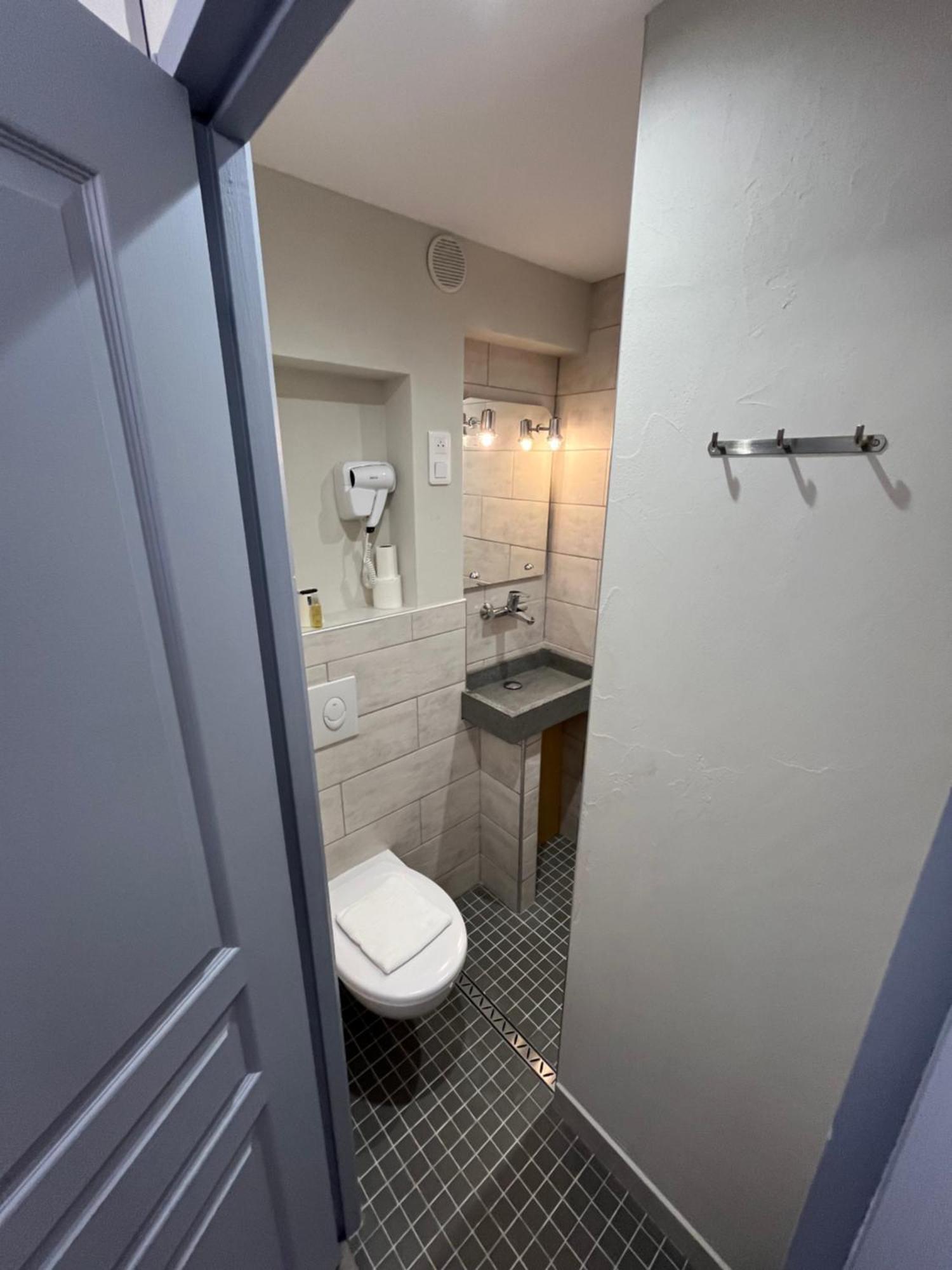 Nouvel Hotel Lons-le-Saunier Εξωτερικό φωτογραφία