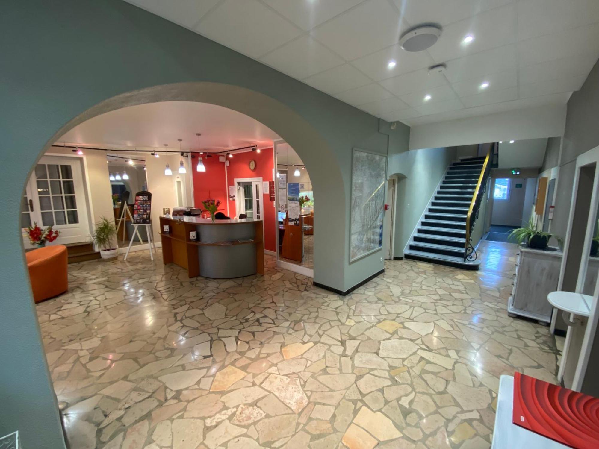 Nouvel Hotel Lons-le-Saunier Εξωτερικό φωτογραφία