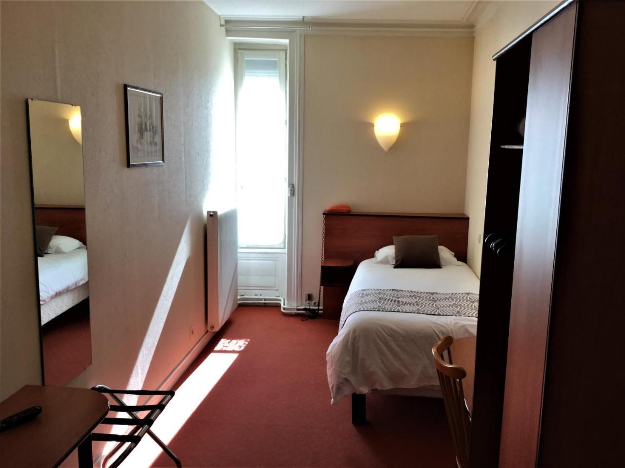 Nouvel Hotel Lons-le-Saunier Εξωτερικό φωτογραφία